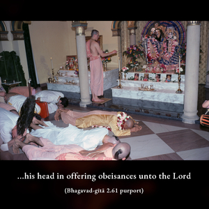 Purport to Bhagavad Gita 2.61 image - thumbnail size